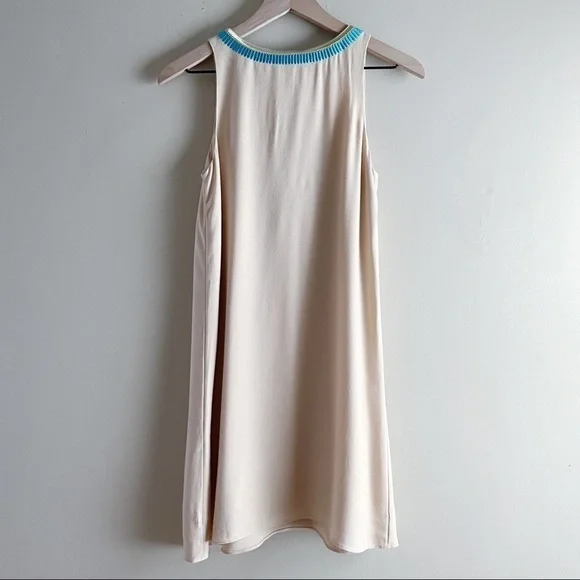 NWT Lilly Pulitzer Embroidered Aubra Shift Dress in Sand Dune, Sleeveless, XXS - Picture 10 of 13